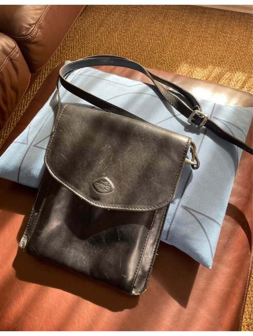 Vintage The Trend Genuine Italian Leather Crossbody Bag / Organizer Wallet